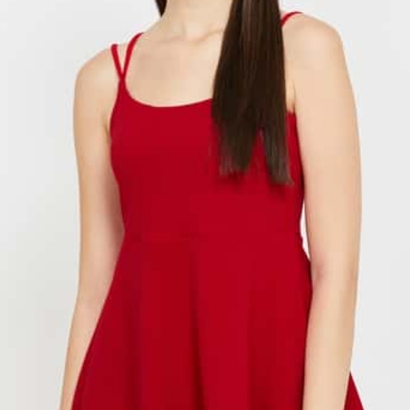 GINGER Women solid skater dress with criss-cross straps - Picture 2 of 3